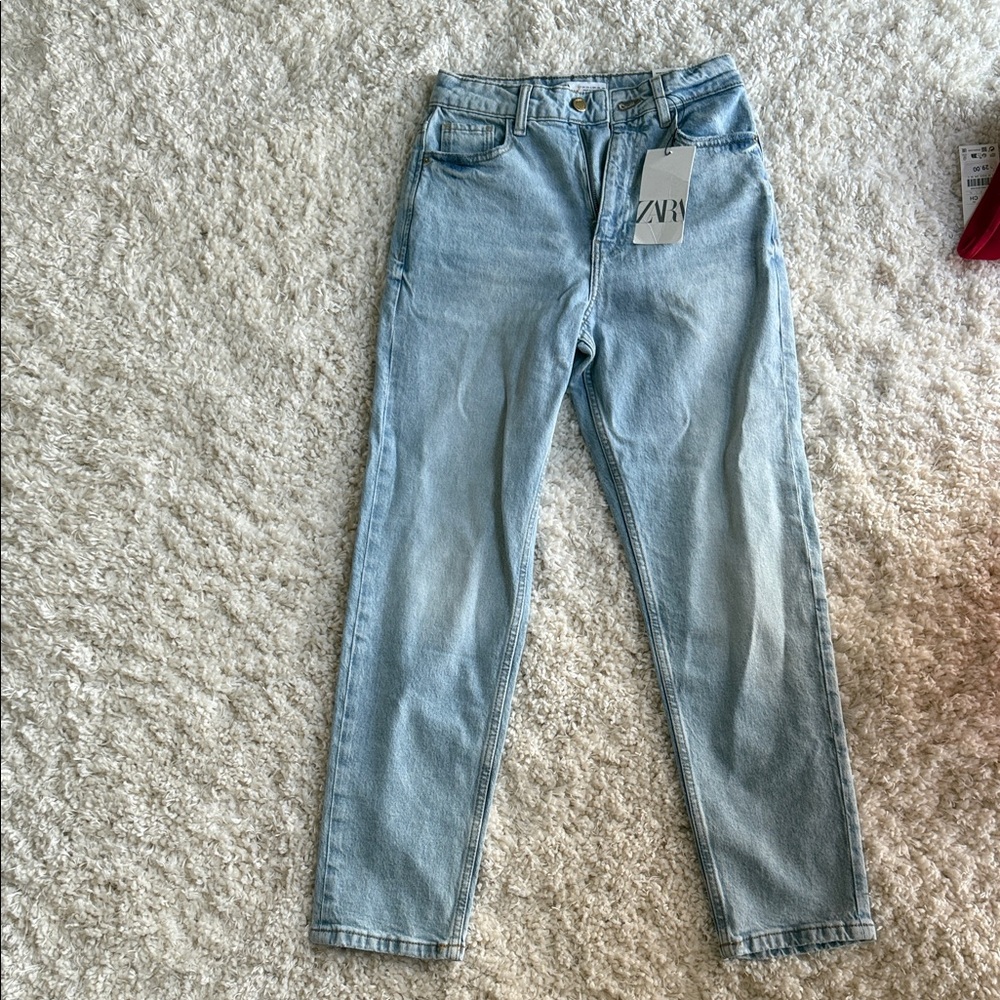 Zara Women's Straight Leg Jeans in Light Blue